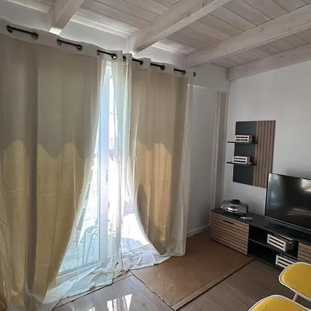 Apartment Freskia Rooftop Golem (Tirana)